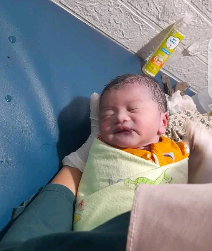 Bayi Perempuan Ditemukan Hidup di Selokan Ngablak Kidul, Diduga Dibuang Sejak Siang Hari