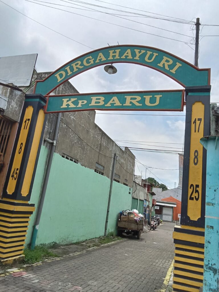 Bangunan Liar ( Bangli ) di Pinggir Sungai Kali Bajak Semarang, Diduga Dikelola secara Ilegal